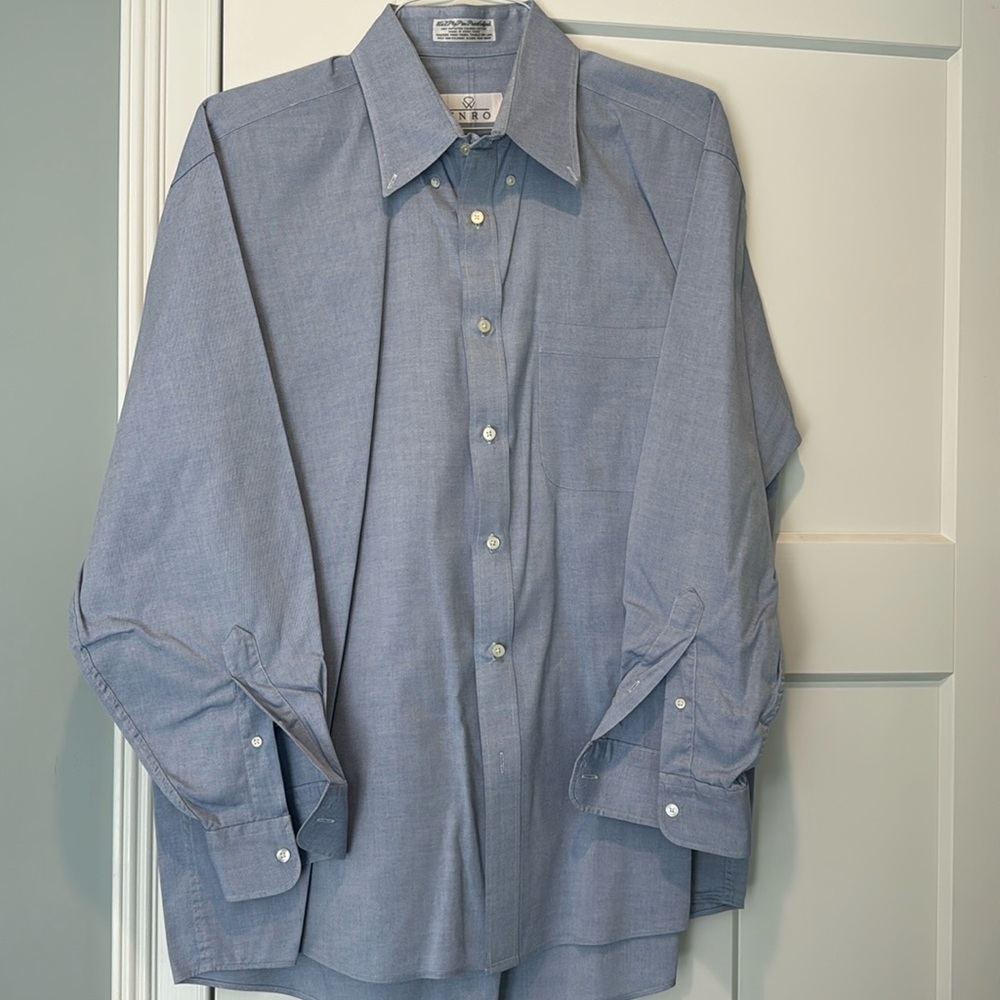 Men’s Enro long sleeve button down dress or casual